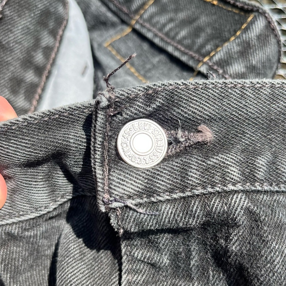 1999 Black Levi’s 550 Jeans Men’s Size 38 x 32 Relaxed Fit Basics Minimal - Picture 10 of 14